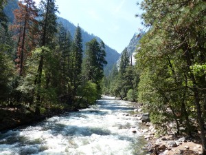 04052014-yosemite-riviertje