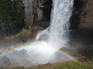 04052014-yosemite-vernan-fall-regenboog