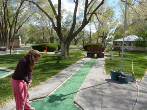 13052014-montrose-minigolf