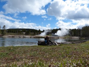 19052014-yellowstone-eerstegeysers