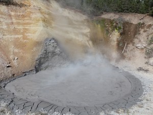 19052014-yellowstone-vloeibaarbeton